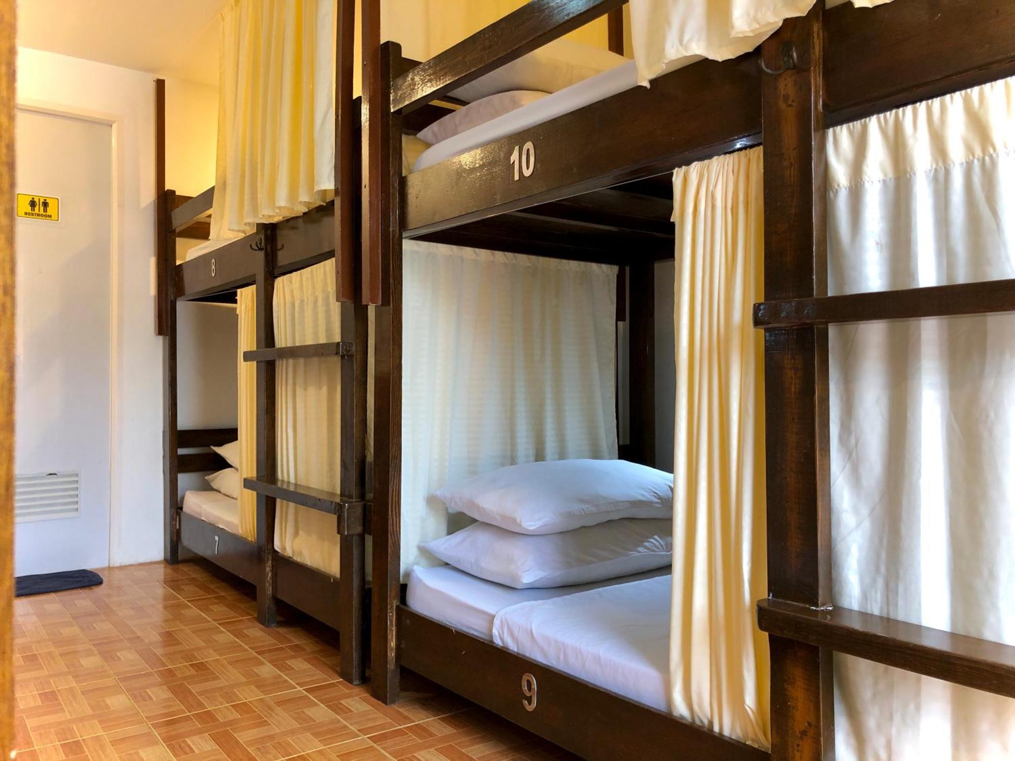 Chill Out Hostel Balabag  Chambre photo